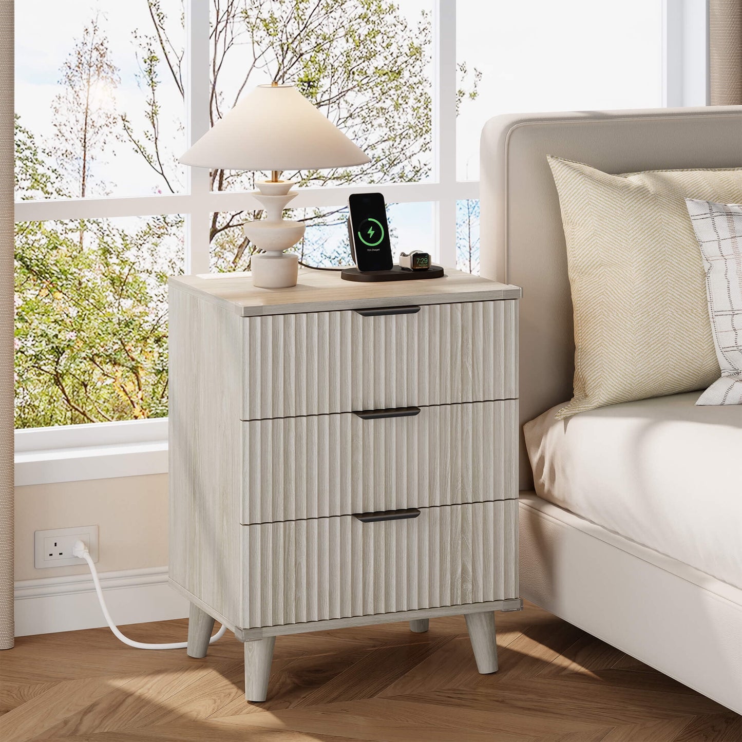 GIKPAL 3 Drawer Dresser with Charging Station, Small Dresser & Fluted End Table, Baby Dresser with Solid Wooden Legs for Bedroom, White Oak